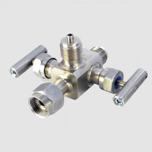 БКН2-05-12Х18Н10Т Блок клапанный 2-х вент. К1/2"(В)/М20х1,5(В)/М20х1,5(Н) УТ000014299