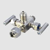 БКН2-53-12Х18Н10Т Блок клапанный 2-х вентильный М20х1,5(Н)/М20х1,5(В)/1/4"NPT(В) УТ000014556